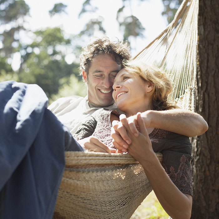 couple_hammock_square